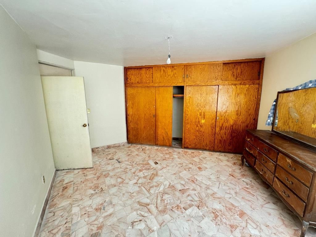 CASA EN VENTA EN FRACCIONAMIENTO DEL VALLE I SECC.