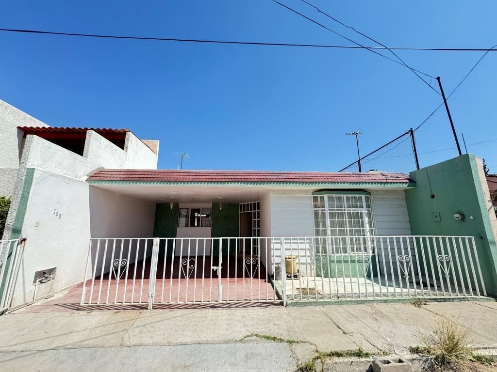 CASA EN VENTA EN FRACCIONAMIENTO DEL VALLE I SECC.
