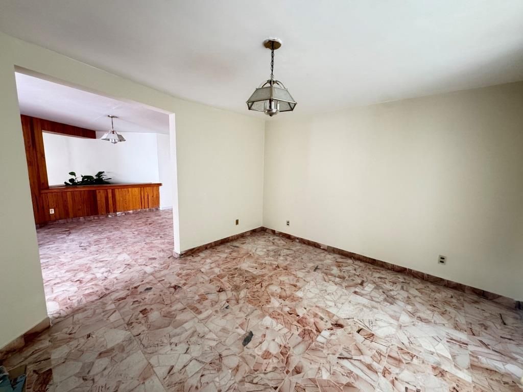 CASA EN VENTA EN FRACCIONAMIENTO DEL VALLE I SECC.
