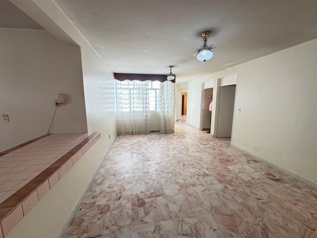 CASA EN VENTA EN FRACCIONAMIENTO DEL VALLE I SECC.