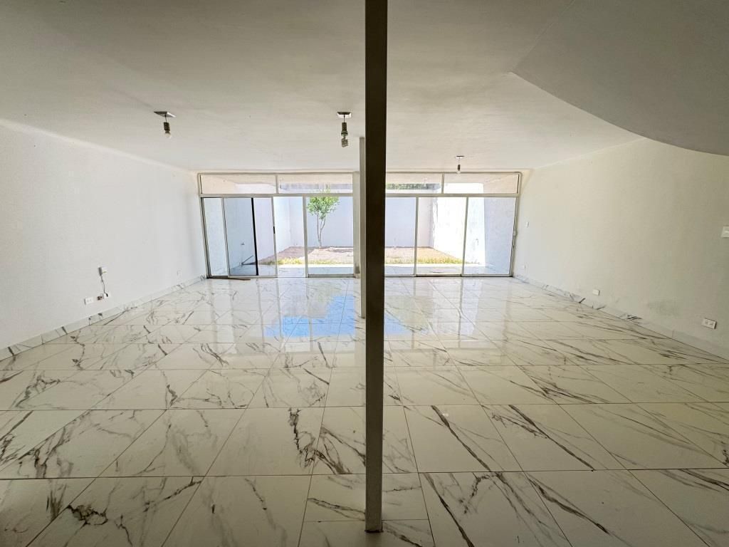 CASA EN RENTA PARA OFICINAS ADMINISTRATIVAS