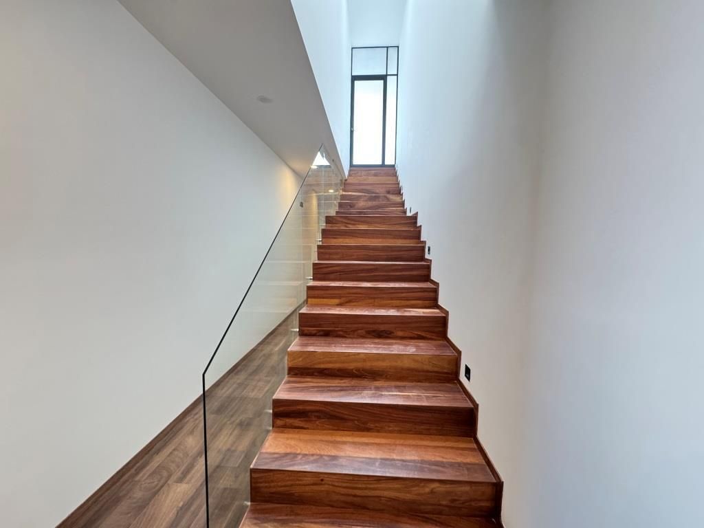 CASA EN VENTA ZONA CALICANTOS JACARANDAS