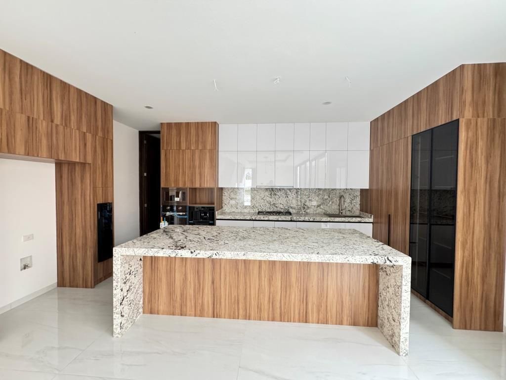 CASA EN VENTA ZONA CALICANTOS JACARANDAS