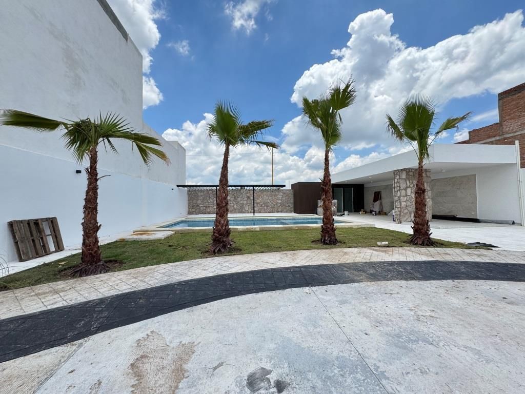 CASA EN VENTA ZONA CALICANTOS JACARANDAS