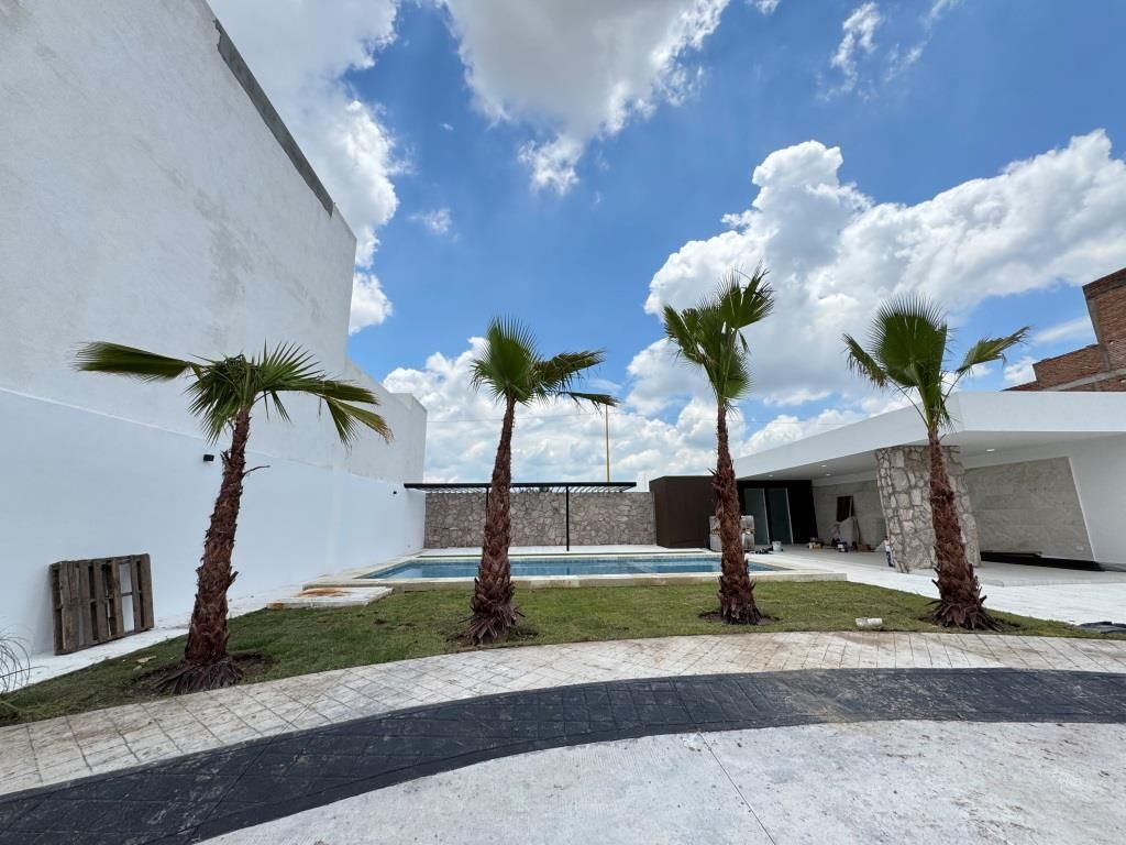 CASA EN VENTA ZONA CALICANTOS JACARANDAS