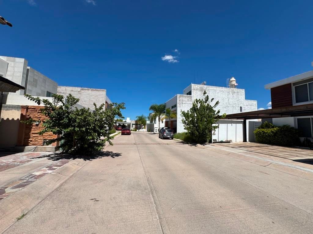 Terreno en venta dentro exclusivos coto"RANCHO SANTA MONICA",