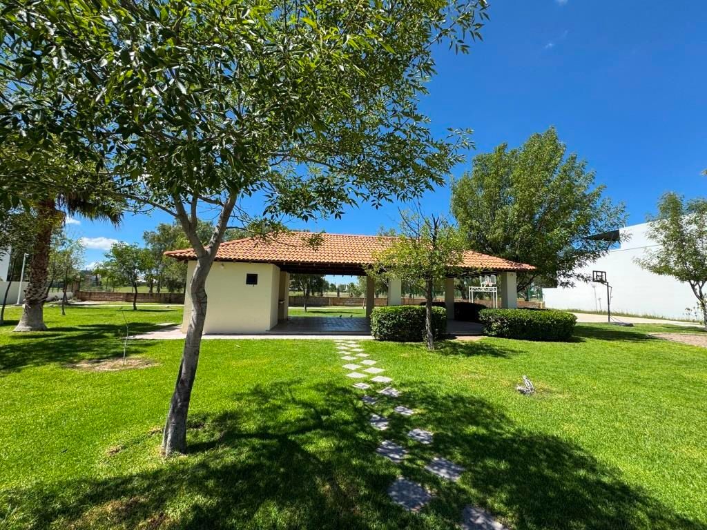 Terreno en venta dentro exclusivos coto"RANCHO SANTA MONICA",
