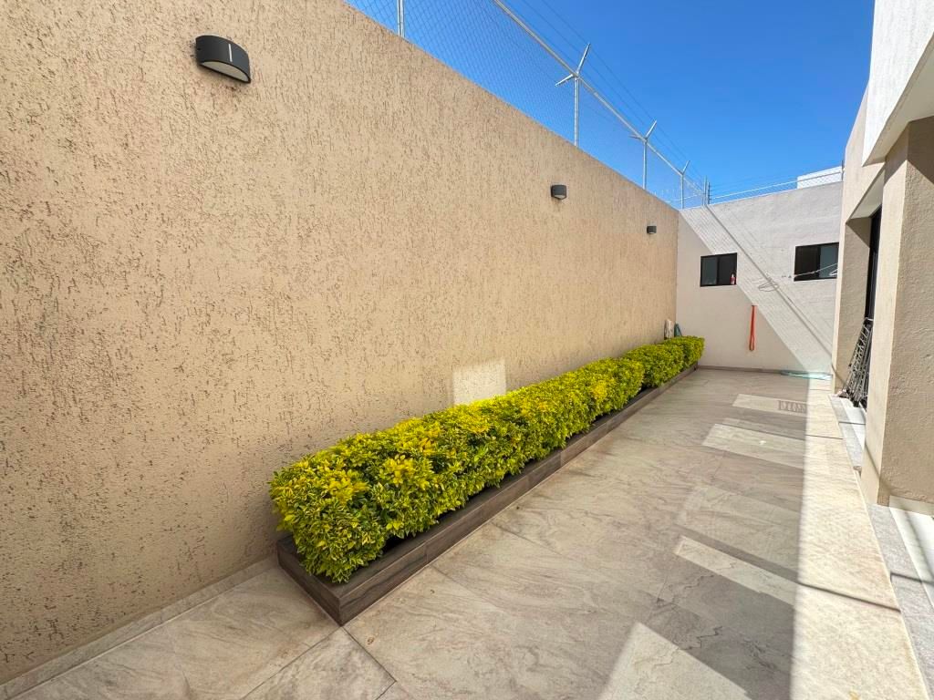 Casa en venta dentro de Fraccionamiento Residencial Las Cavas