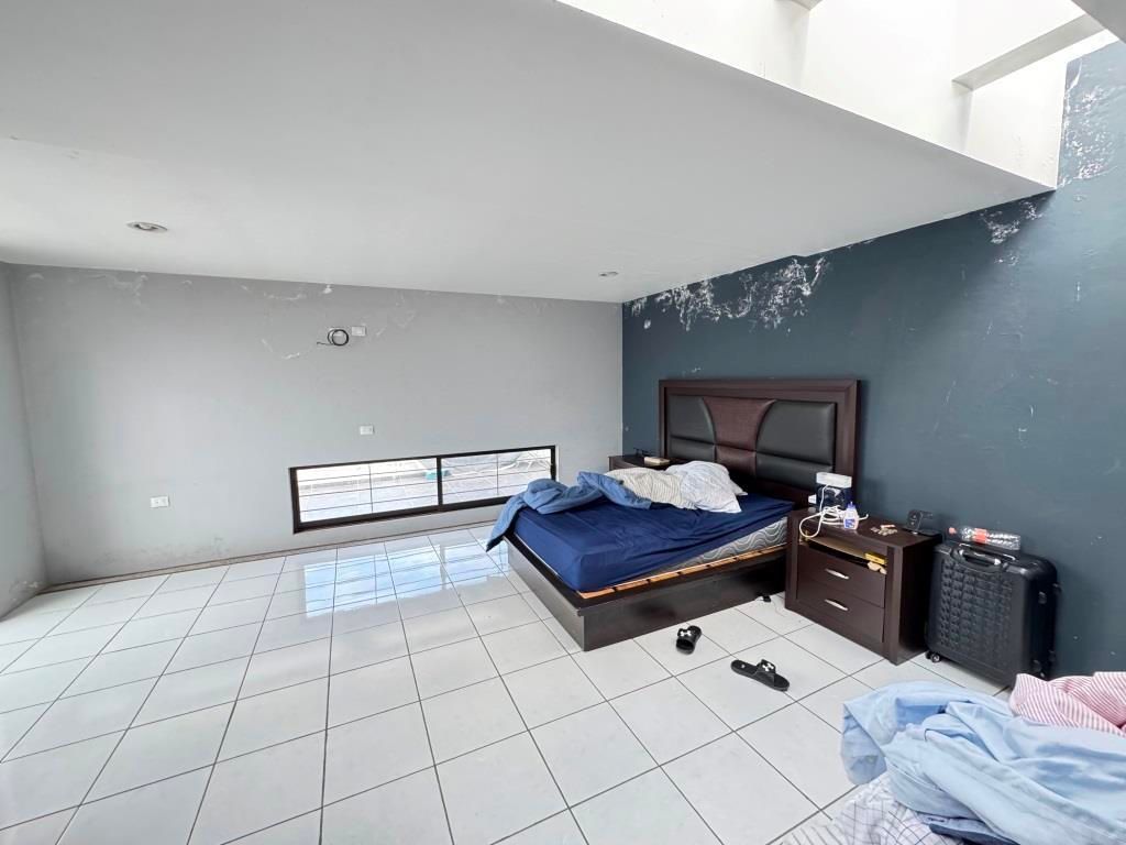 Casa en venta en esquina, en Fracc. Casa Blanca
