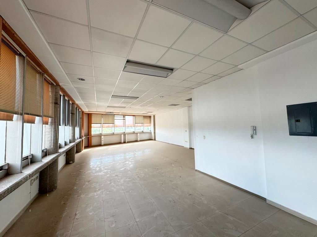 Oficinas ejecutivas en Renta, sobre Av Universidad