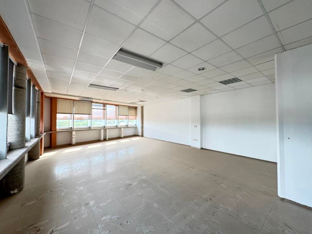 Oficinas ejecutivas en Renta, sobre Av Universidad
