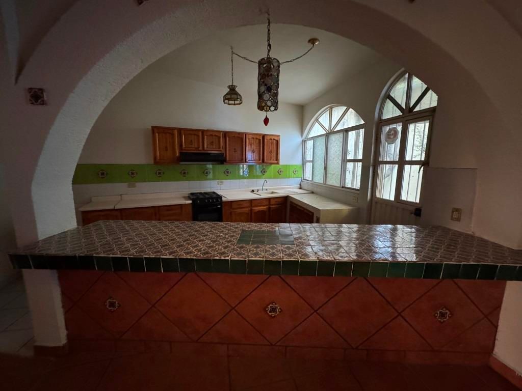 Casa en Venta con Local Comercial en el Centro de Jesús Ma.