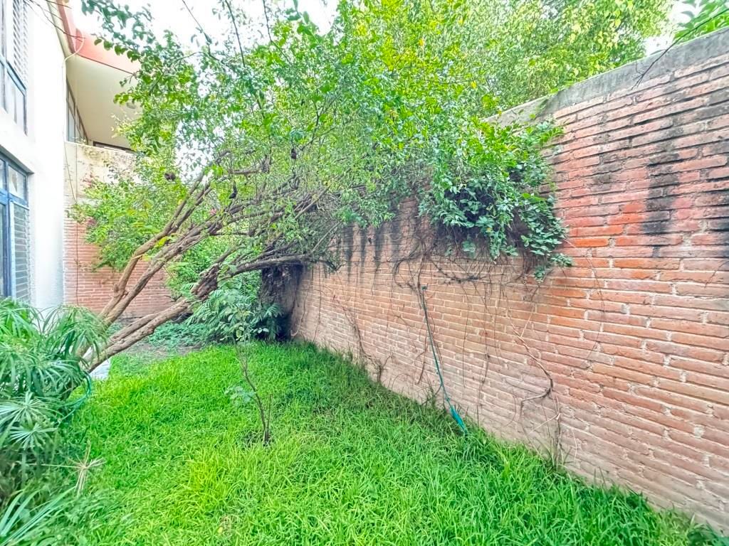 Propiedad céntrica en esquina a unos metros de Jardín de San Marcos San Marcos