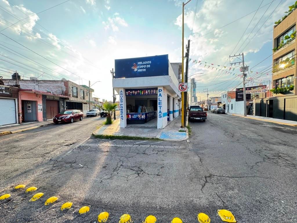 Propiedad céntrica en esquina a unos metros de Jardín de San Marcos San Marcos