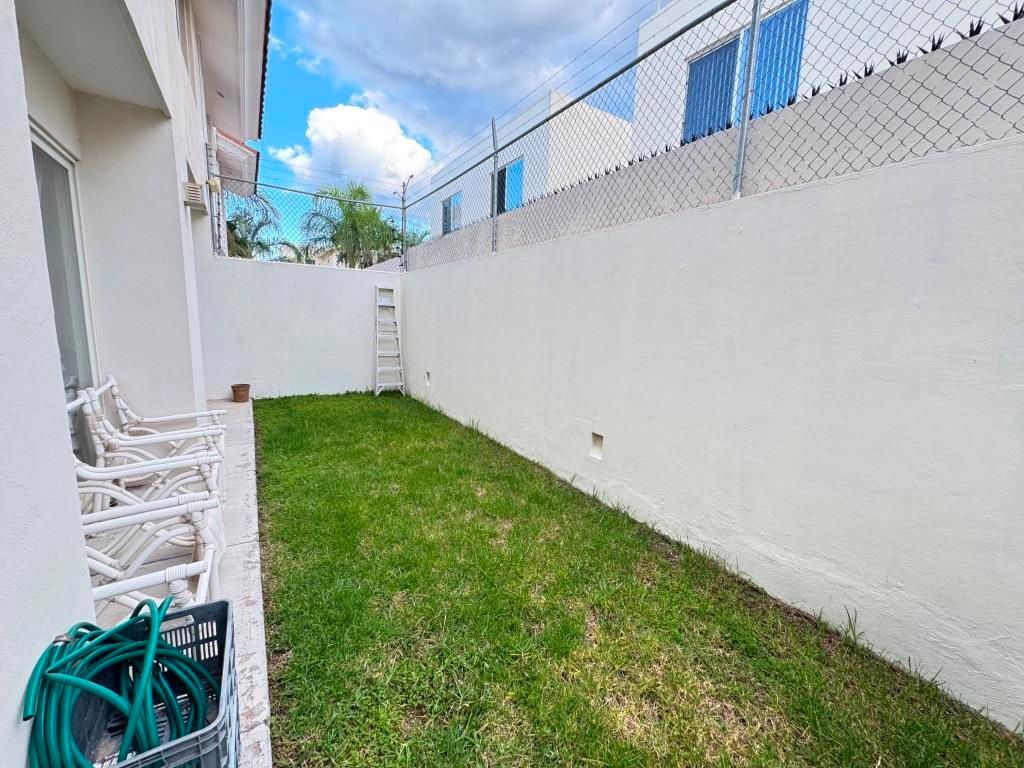Casa en venta dentro de Fracc. Residencial Quintas de Monticello