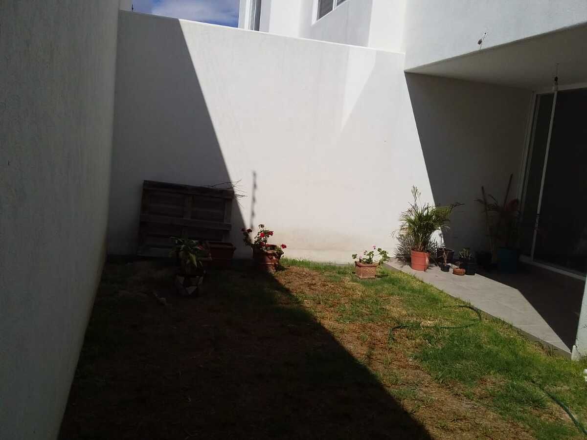 CASA  EN VENTA FRACCIONAMIENTO RINCON I