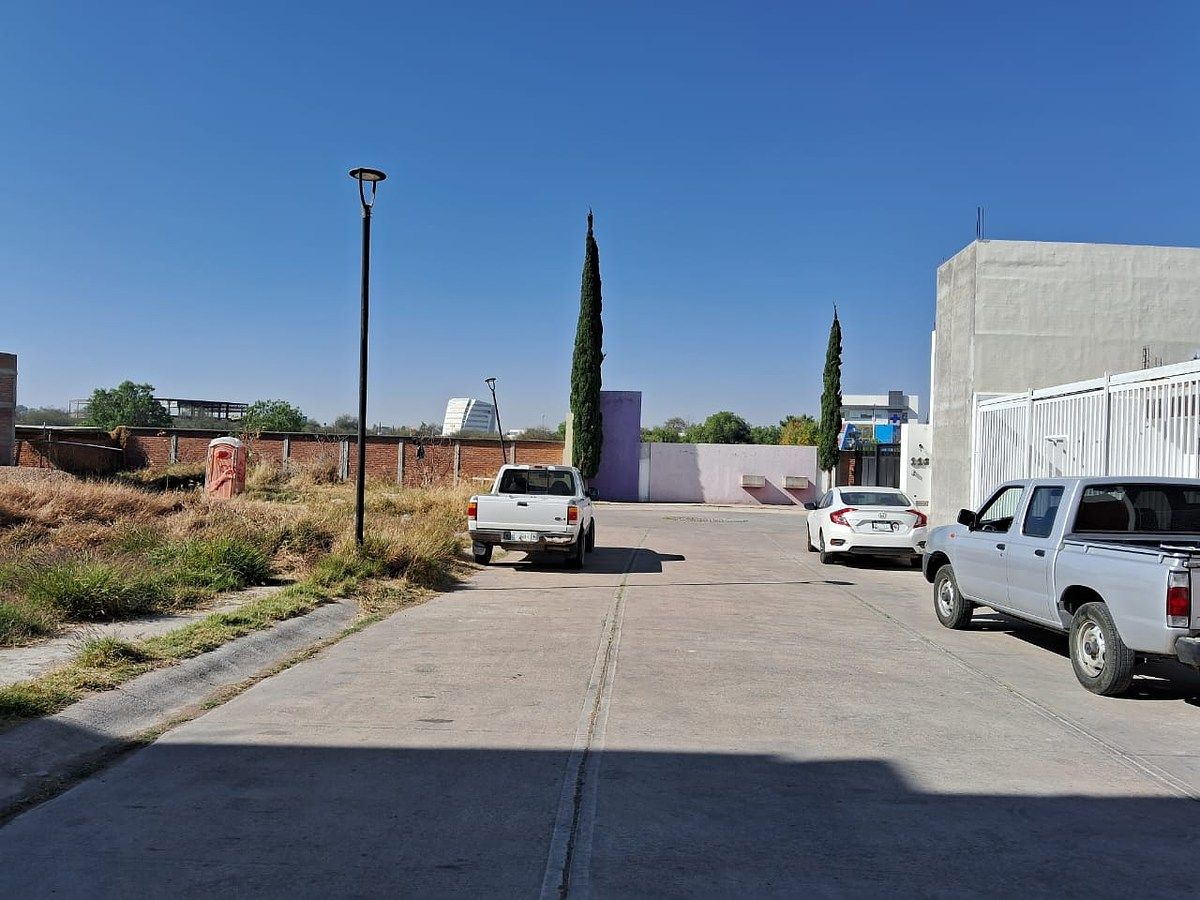 Terreno 200m2 zona poniente Santa Imelda
