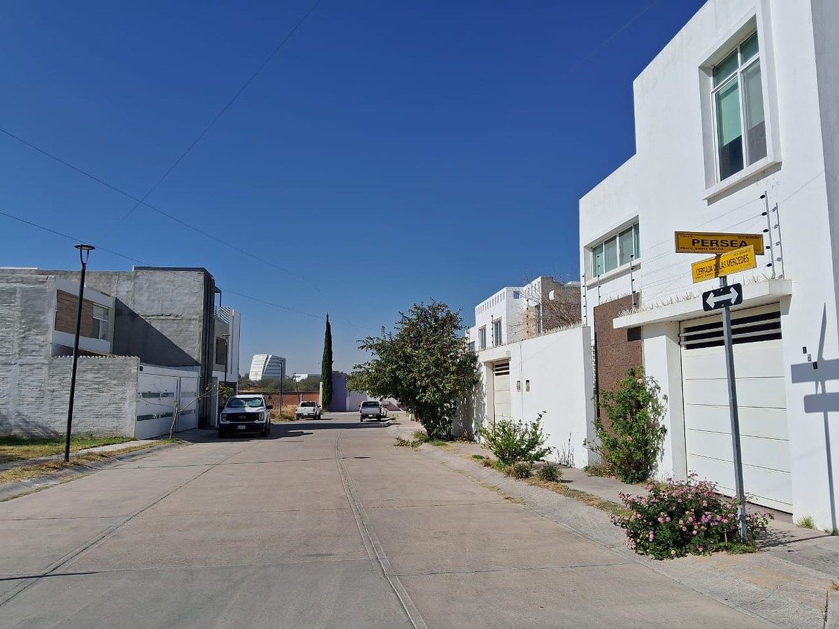 Terreno 200m2 zona poniente Santa Imelda