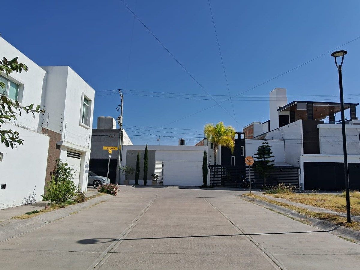 Terreno 200m2 zona poniente Santa Imelda