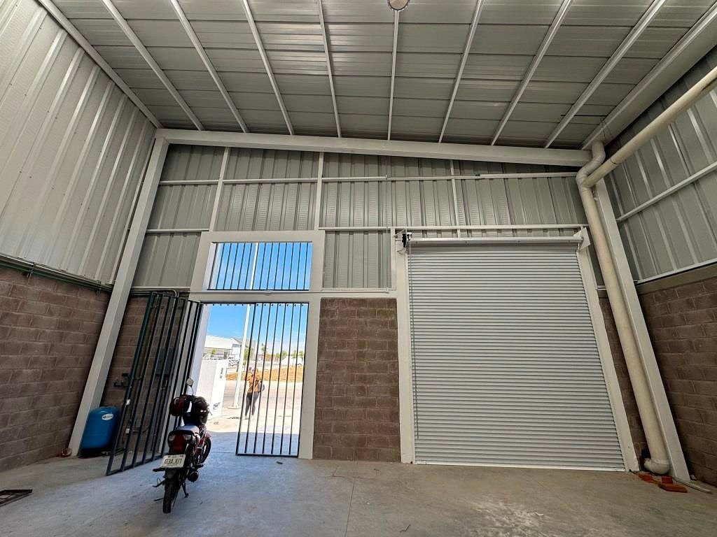 NAVE INDUSTRIAL  NUEVA EN RENTA  FRACC. COBALTO NTE.