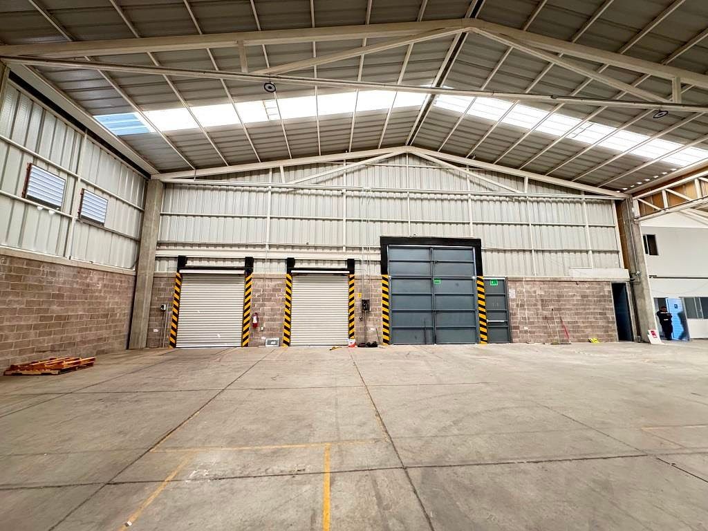 Nave industrial Zona norte 2,085m2 Santa Fe Park