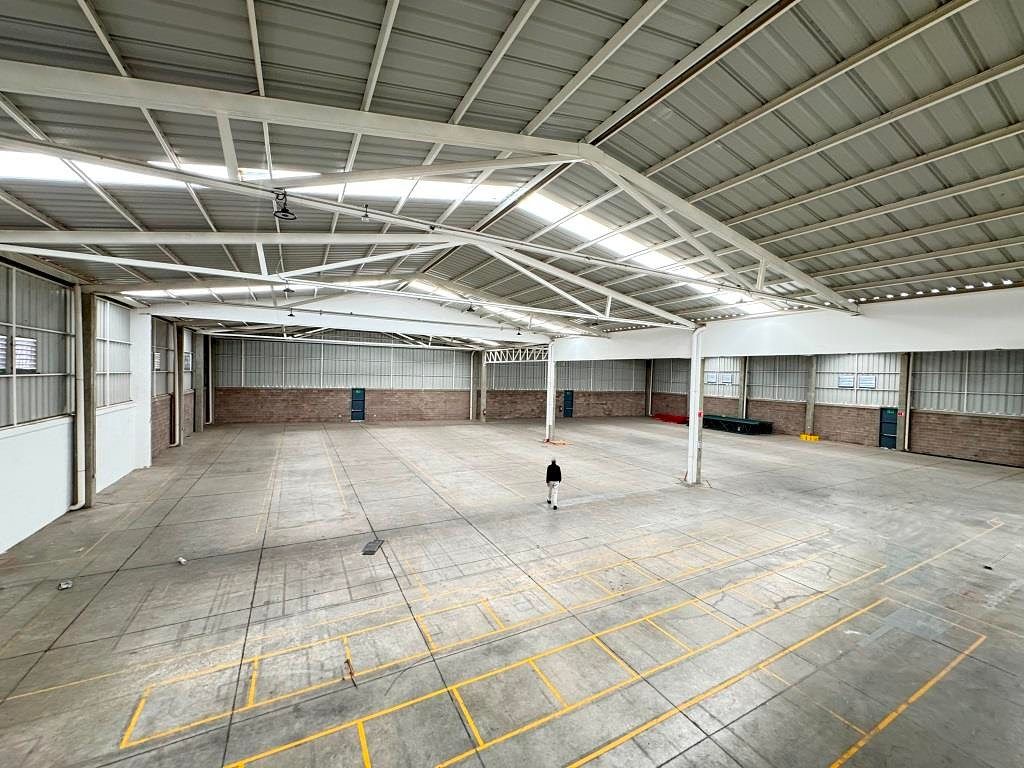 Nave industrial Zona norte 2,085m2 Santa Fe Park