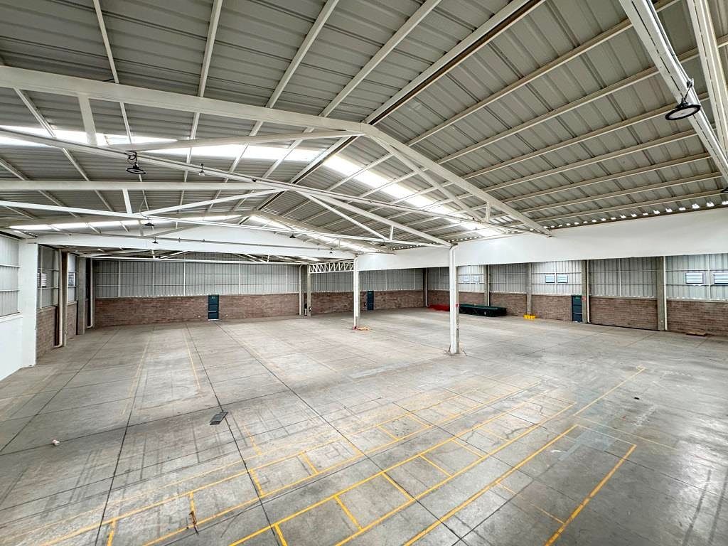 Nave industrial Zona norte 2,085m2 Santa Fe Park