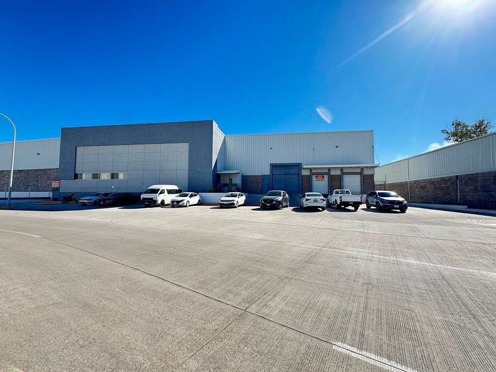 Nave industrial Zona norte 2,085m2 Santa Fe Park