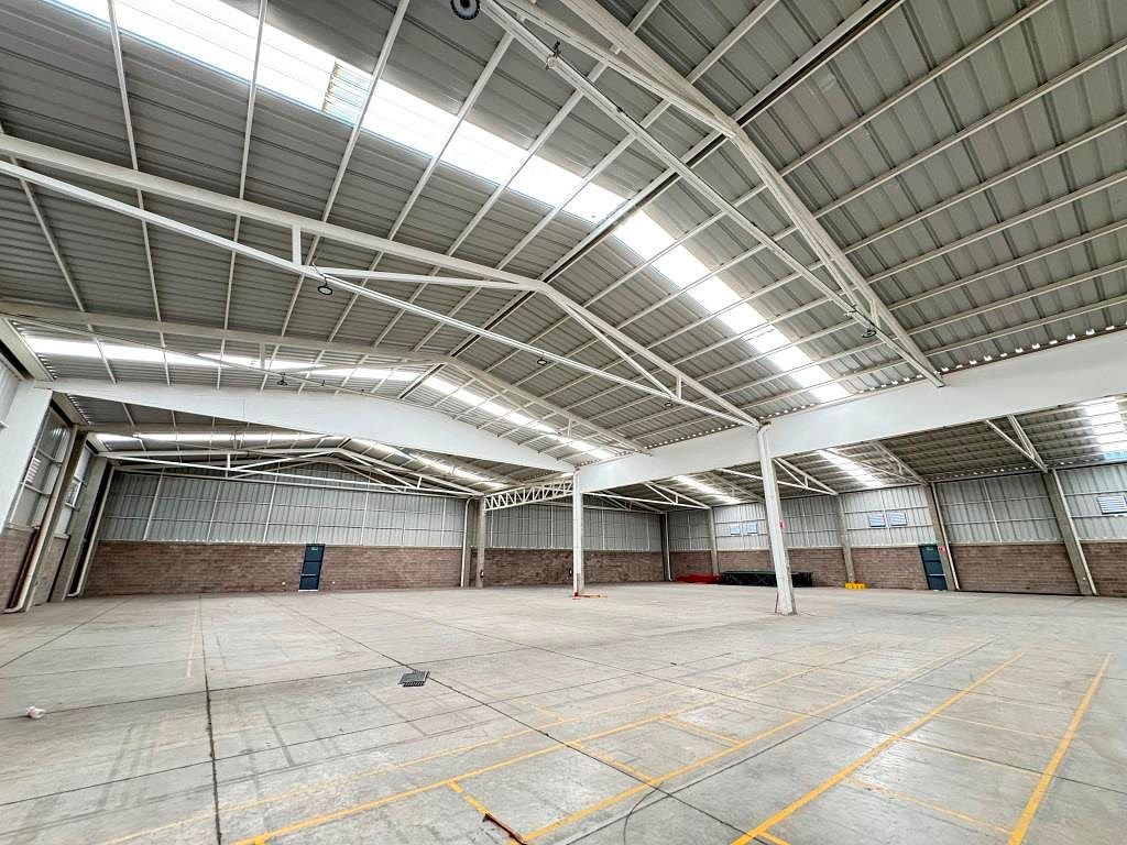Nave industrial Zona norte 2,085m2 Santa Fe Park