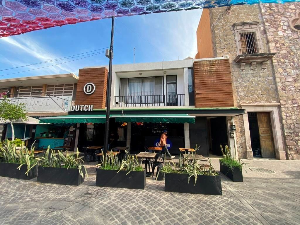 Propiedad comercial zona centro de Ags (Casa, local y bodega) V. Carranza