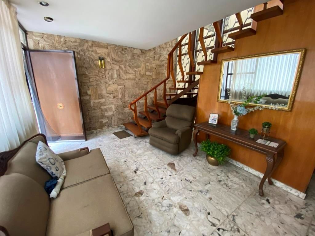 Propiedad comercial zona centro de Ags (Casa, local y bodega) V. Carranza