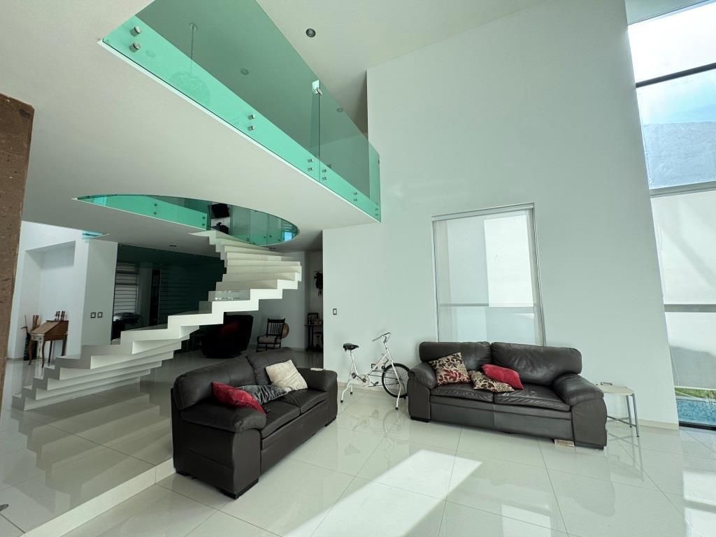 CASA EN VENTA EN FRACC. SAN NICOLAS DE LA CANTERA