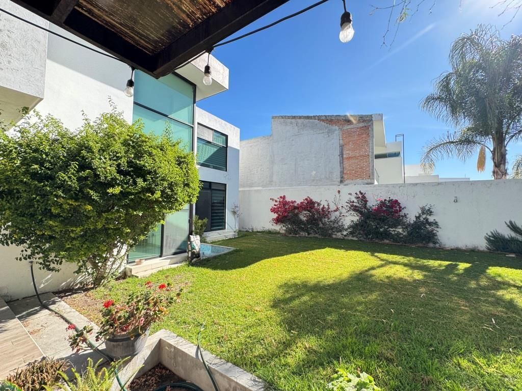 CASA EN VENTA EN FRACC. SAN NICOLAS DE LA CANTERA