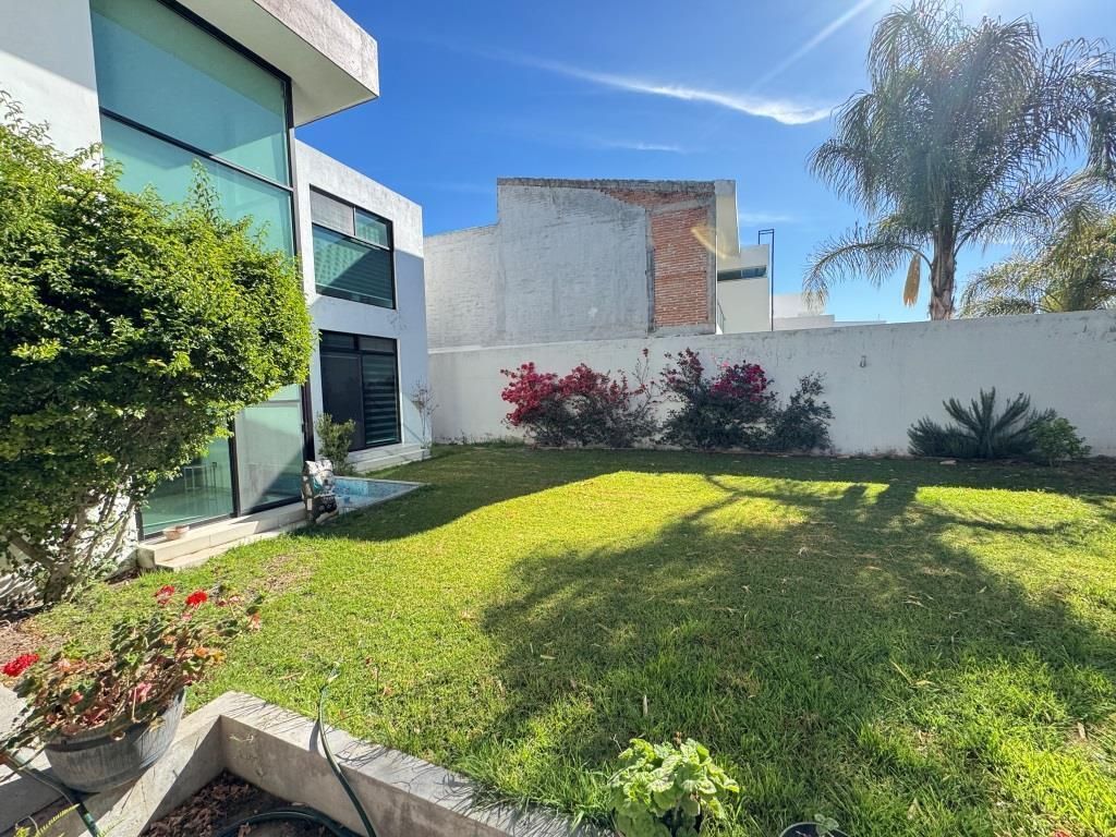 CASA EN VENTA EN FRACC. SAN NICOLAS DE LA CANTERA