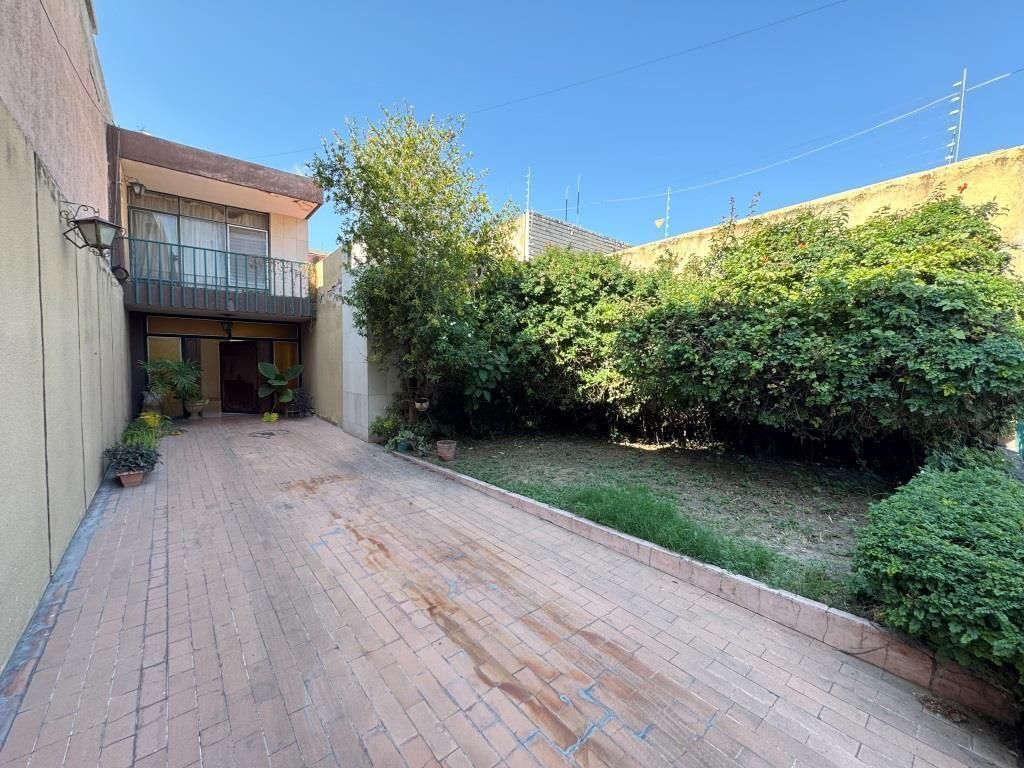 CASA EN VENTA ZONA CENTRO