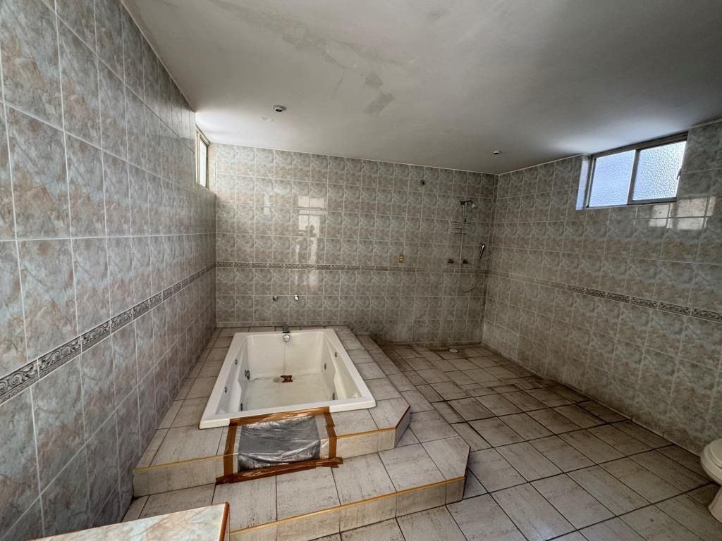 CASA EN VENTA ZONA CENTRO