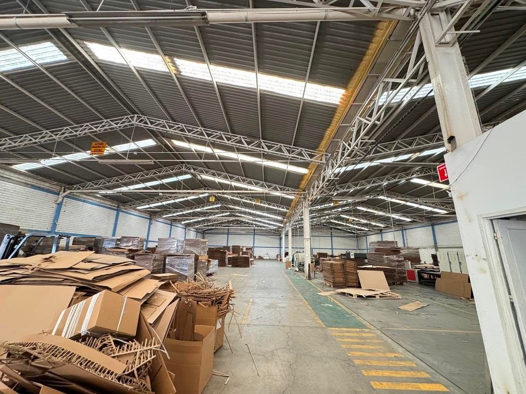 Nave industrial 2500m2 en renta Ciudad Industrial Sur