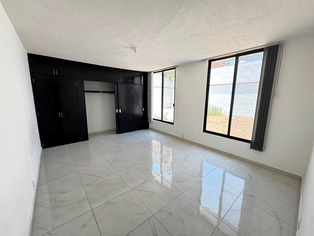 INMUEBLE ideal para oficinas corporativas, consultorios, centro médico, ETC.