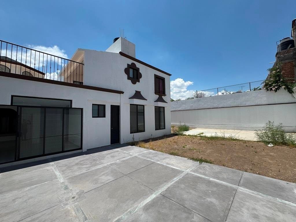 INMUEBLE ideal para oficinas corporativas, consultorios, centro médico, ETC.