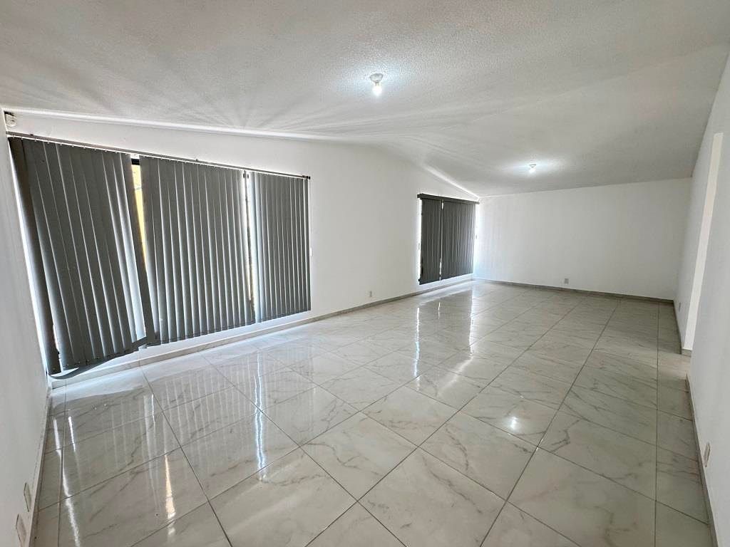 INMUEBLE ideal para oficinas corporativas, consultorios, centro médico, ETC.