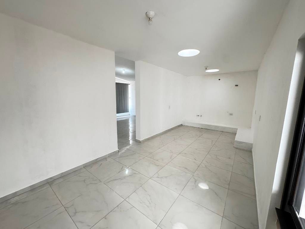 INMUEBLE ideal para oficinas corporativas, consultorios, centro médico, ETC.