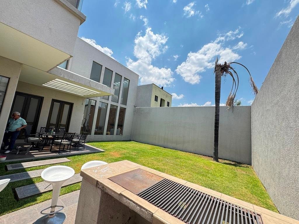 CASA EN VENTA FRACCIONAMIENTO JARDINES DEL CAMPESTRE