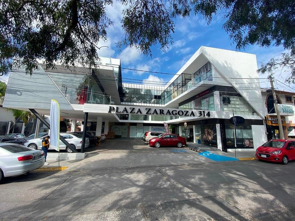 LOCAL EN RENTA PLAZA ZARAGOZA #314-1 PLANTA BAJA