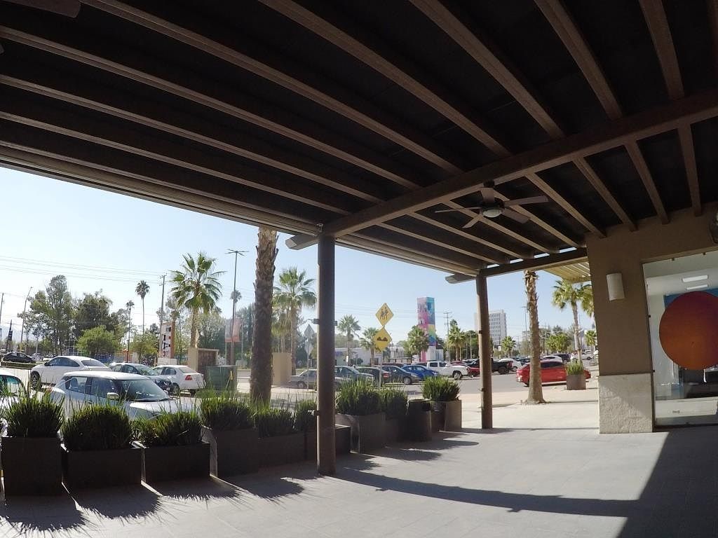Local comercial en Plaza Palmas