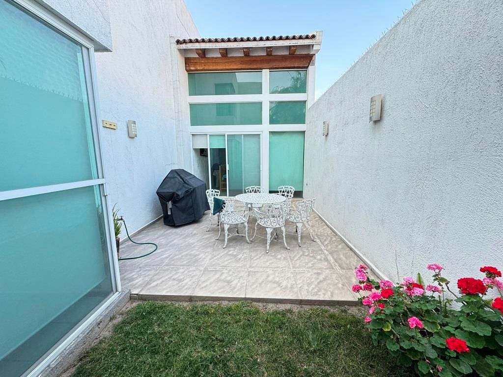 CASA EN VENTA FRACCIONAMIENTO VALLE REAL