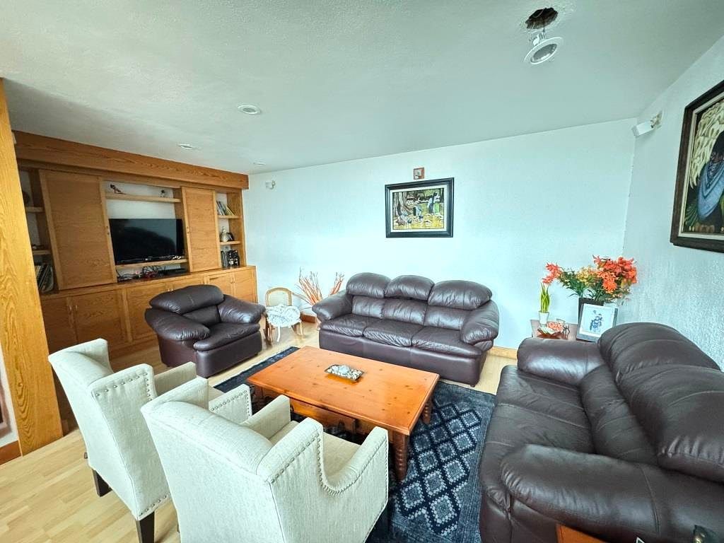 CASA EN VENTA FRACCIONAMIENTO VALLE REAL