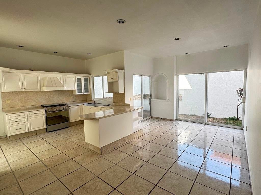 Casa en venta dentro de exclusivo fraccionamiento PULGAS PANDAS NORTE