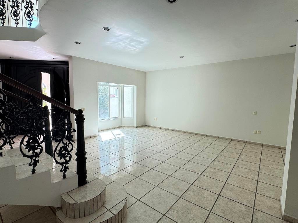 Casa en venta dentro de exclusivo fraccionamiento PULGAS PANDAS NORTE