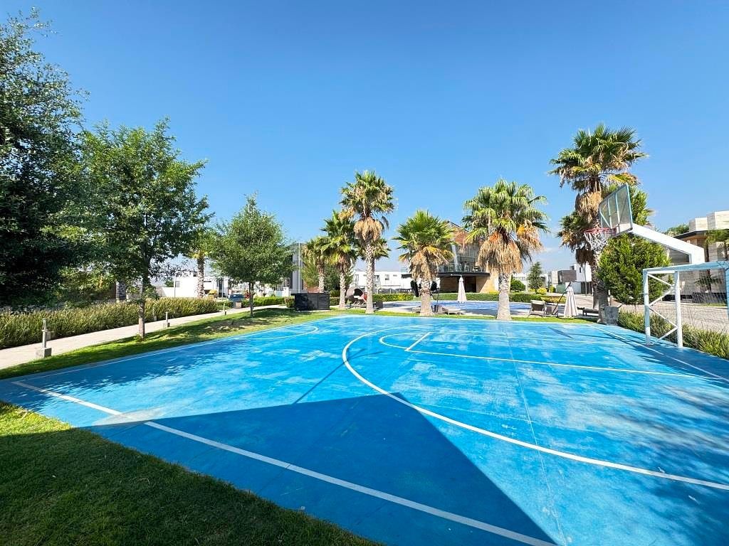 CASA EN RENTA FRACC. PUNTA DORADA