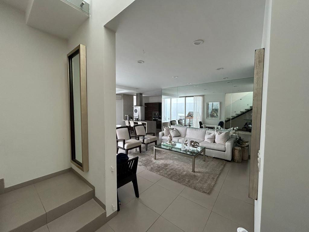 CASA EN RENTA FRACC. PUNTA DORADA